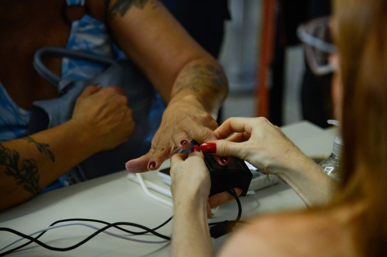 TRE-RJ coleta dados biométricos na Central do Brasil