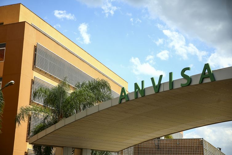 Anvisa proíbe produtos com fenol em procedimento de saúde ou estético