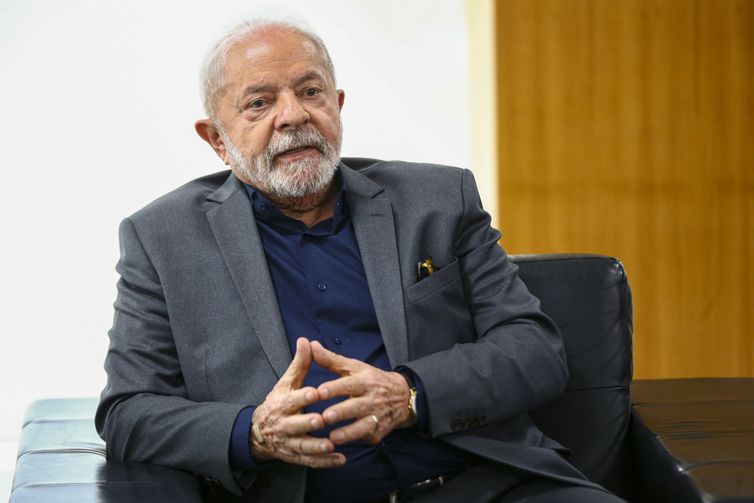 Lula diz que vai sancionar projeto que libera cassinos e jogos de azar