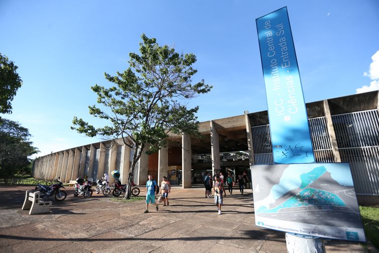 Professores de pelo menos 25 universidades decidiram pelo fim da greve