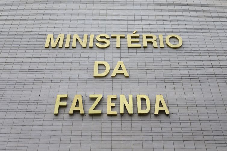 Fazenda aumenta para 3,9% estimativa de inflação em 2024