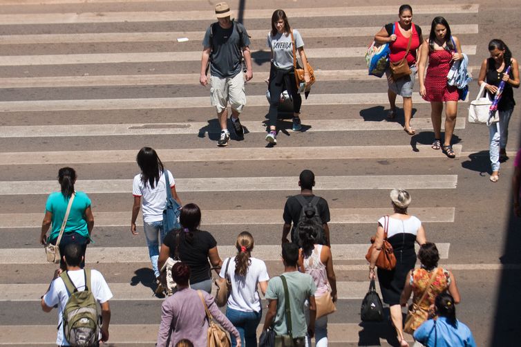 Pesquisa: 46% da população acham que país está melhor este ano