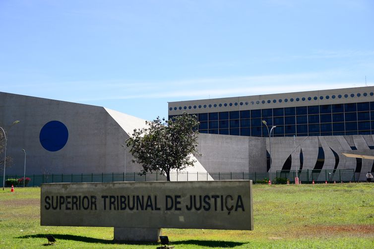 STJ autoriza aborto legal que foi negado a adolescente de 13 anos