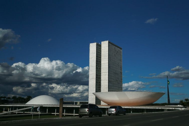 Câmara aprova urgência para criação do comitê gestor do IBS