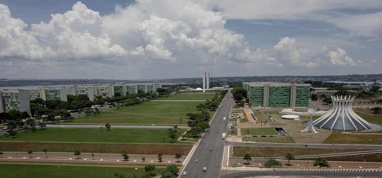 Governo federal prepara reforma administrativa