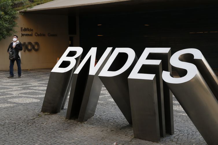 BNDES assina contrato com Banco de Desenvolvimento da América Latina 