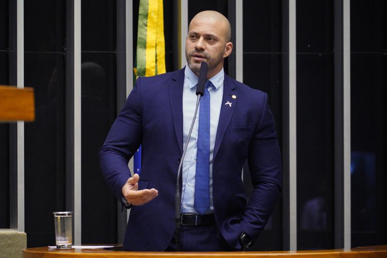 Daniel Silveira volta a ser preso pela PF por determinação de Moraes