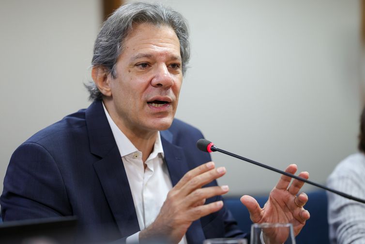 Haddad desmente imposto sobre pets e Pix após vídeo falso feito com IA