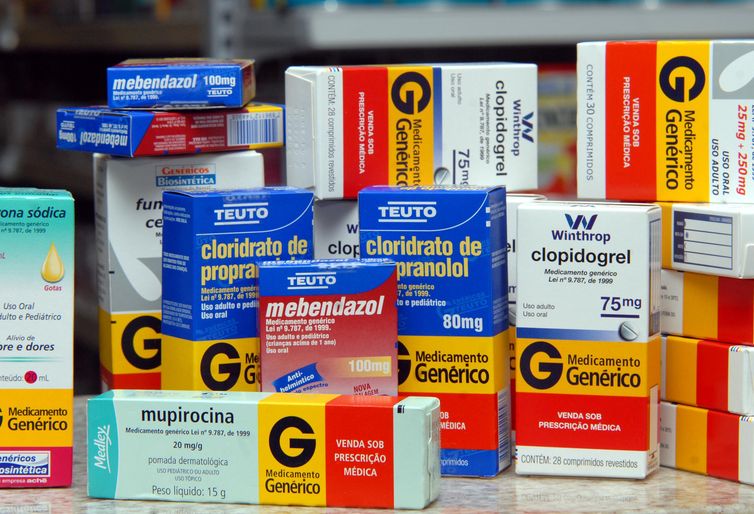 Preço de medicamentos genéricos pode cair mais de 50%, diz Ipea